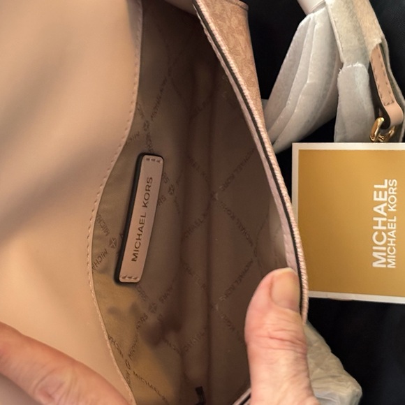 Kate Spade 🆕 pink MK monogrammed
Clutch/crossbody - Picture 5 of 6